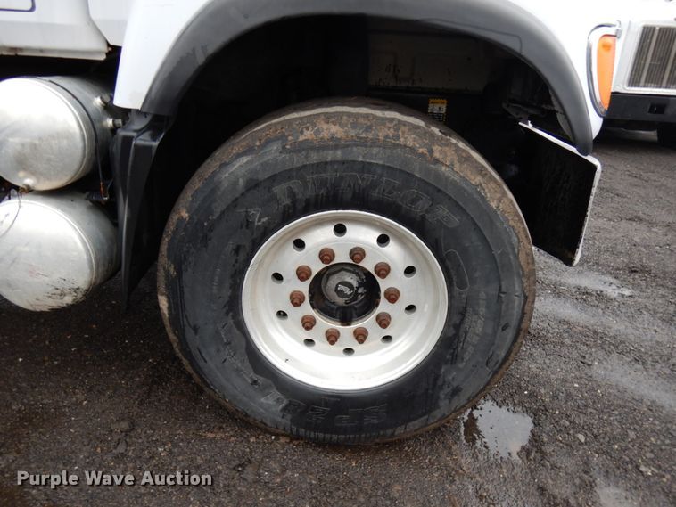 image for item HX9549 2005 Mack CV533  dump truck