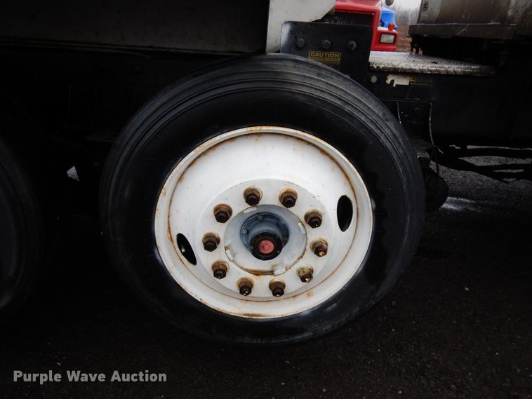 image for item HX9549 2005 Mack CV533  dump truck