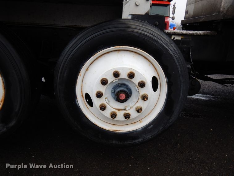 image for item HX9549 2005 Mack CV533  dump truck