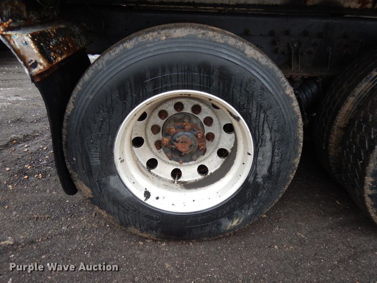 image for item HX9549 2005 Mack CV533  dump truck