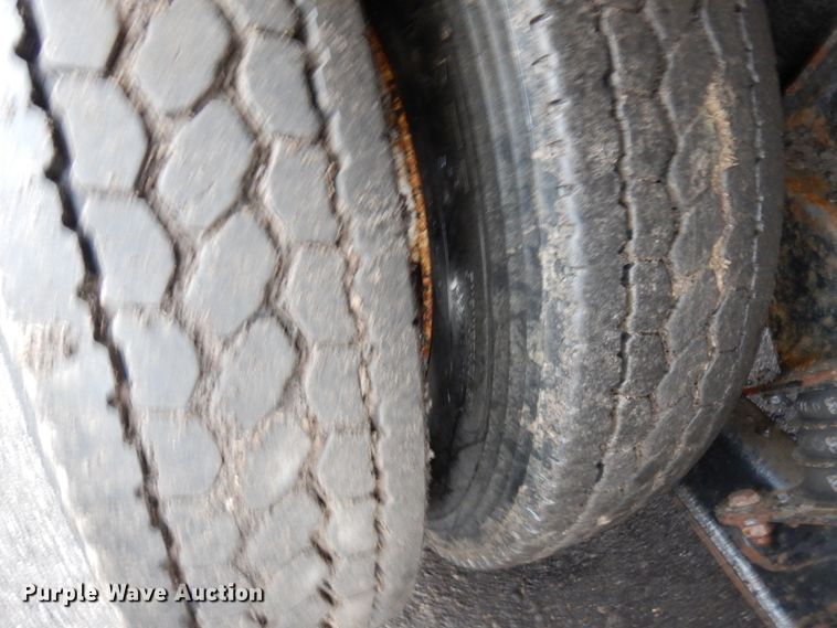 image for item HX9549 2005 Mack CV533  dump truck