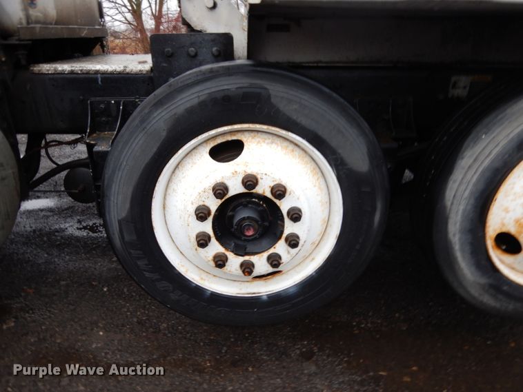 image for item HX9549 2005 Mack CV533  dump truck