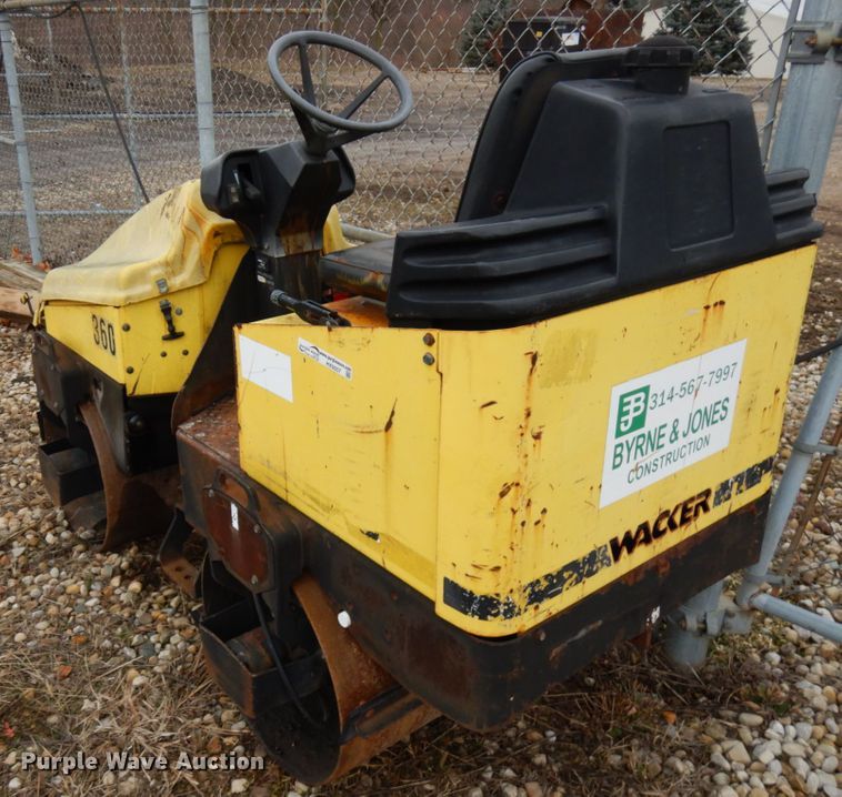 image for item HX9557 2003 Wacker RD11A  double drum roller