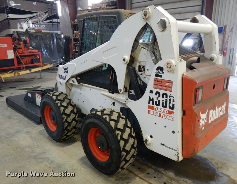 image for item IG9179 2005 Bobcat A300  skid steer loader