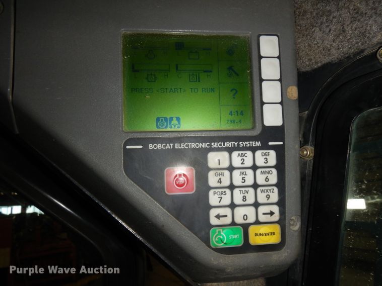 image for item IG9179 2005 Bobcat A300  skid steer loader
