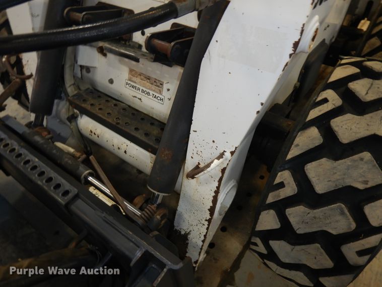 image for item IG9179 2005 Bobcat A300  skid steer loader