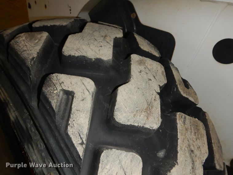 image for item IG9179 2005 Bobcat A300  skid steer loader