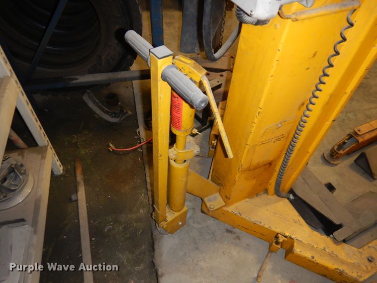 image for item IG9183 Sefac four post column lift