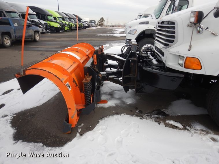 image for item IG9186 2008 Sterling LT9500  dump truck