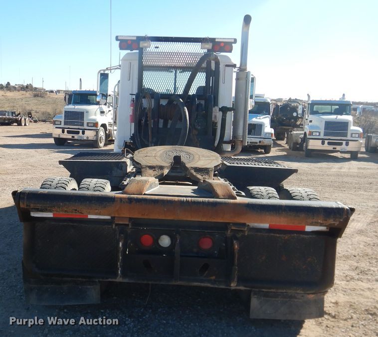 image for item DG1520 2007 Mack CV713  semi truck with vacuum pump