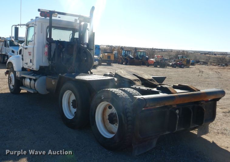 image for item DG1520 2007 Mack CV713  semi truck with vacuum pump