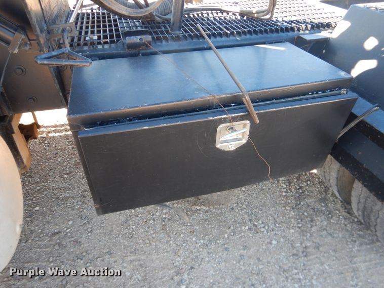 image for item DG1520 2007 Mack CV713  semi truck with vacuum pump