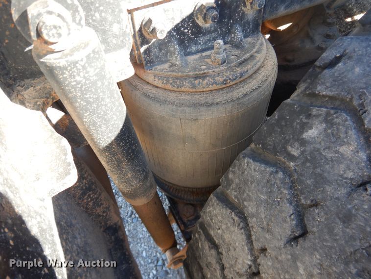 image for item DG1520 2007 Mack CV713  semi truck with vacuum pump