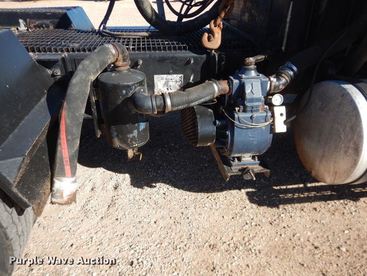 image for item DG1520 2007 Mack CV713  semi truck with vacuum pump