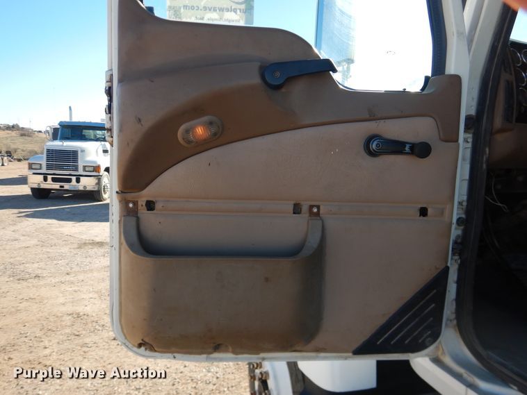 image for item DG1520 2007 Mack CV713  semi truck with vacuum pump