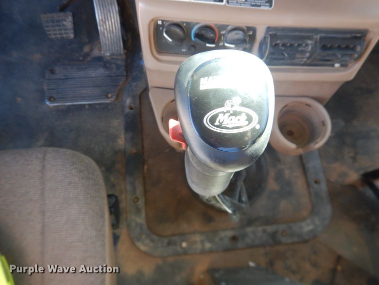 image for item DG1520 2007 Mack CV713  semi truck with vacuum pump