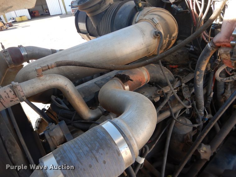 image for item DG1520 2007 Mack CV713  semi truck with vacuum pump