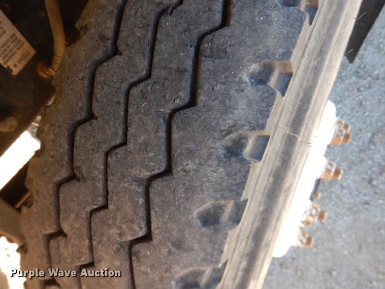 image for item DG1520 2007 Mack CV713  semi truck with vacuum pump