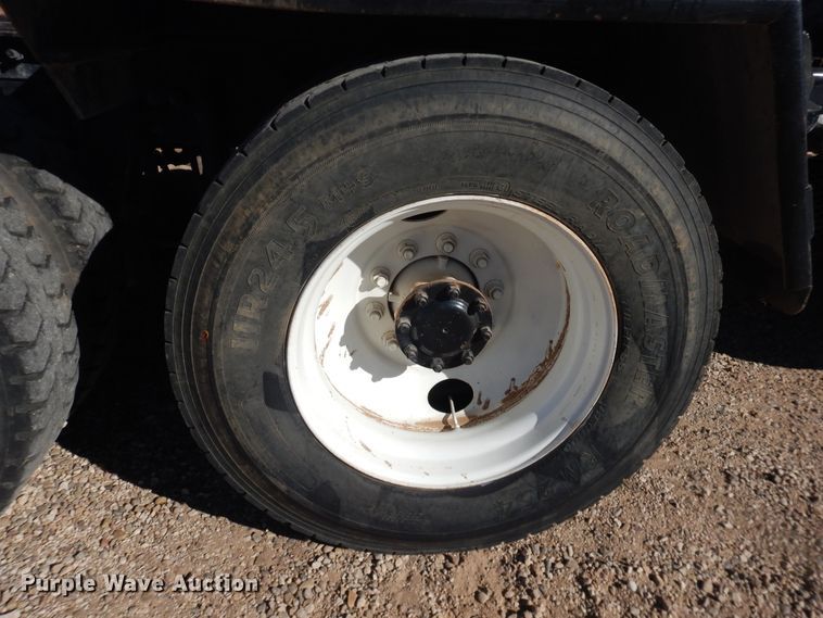 image for item DG1520 2007 Mack CV713  semi truck with vacuum pump