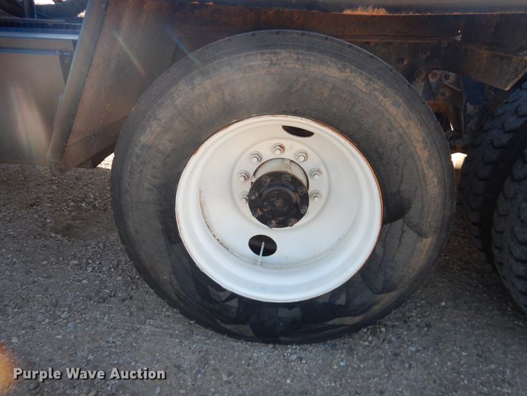 image for item DG1520 2007 Mack CV713  semi truck with vacuum pump