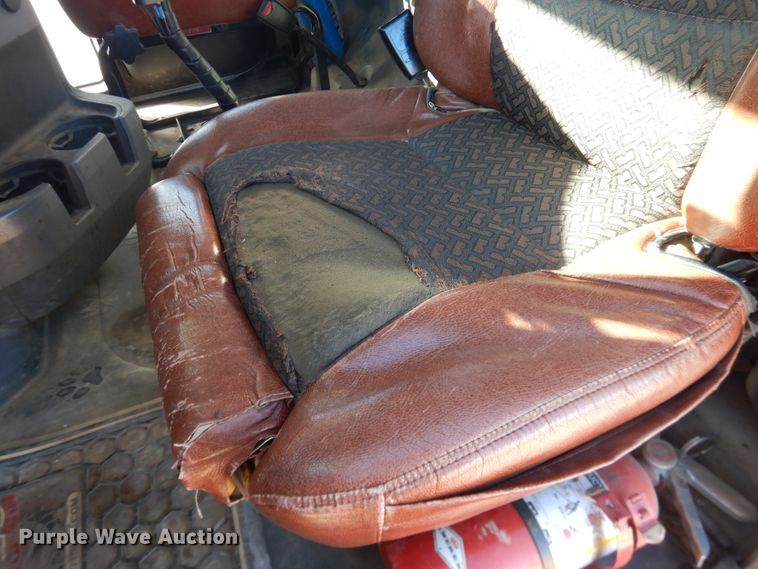 image for item DG1521 2012 Mack CHU613  semi truck