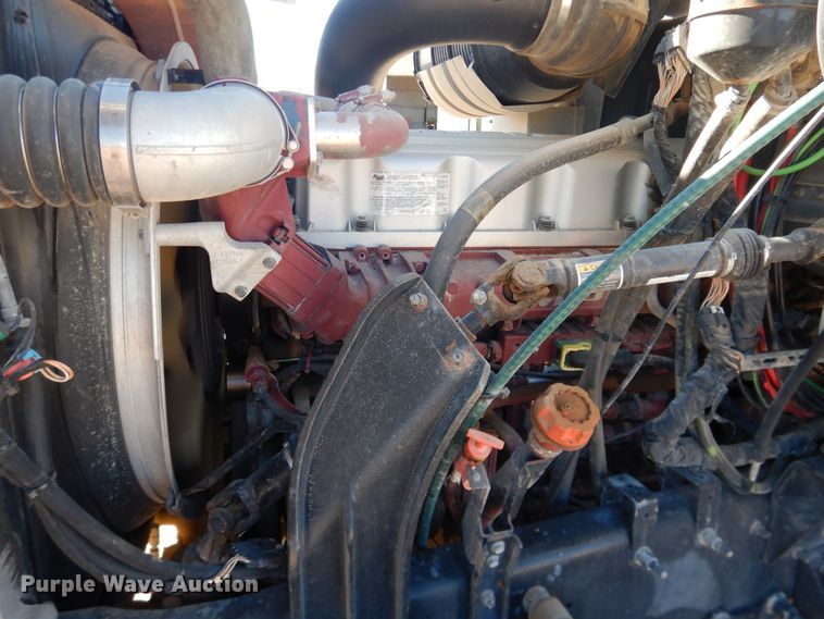 image for item DG1521 2012 Mack CHU613  semi truck