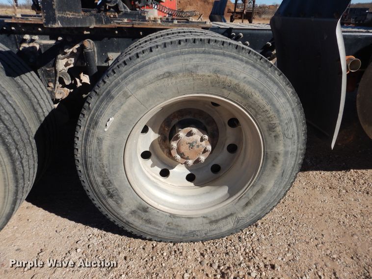 image for item DG1521 2012 Mack CHU613  semi truck