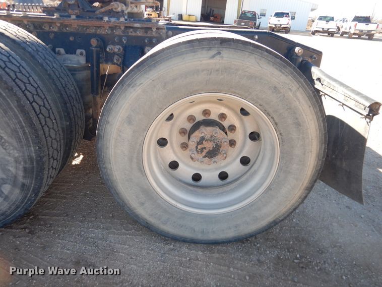 image for item DG1521 2012 Mack CHU613  semi truck