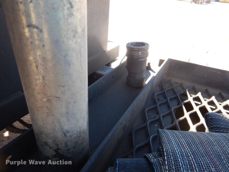 image for item DG1522 2015 Mack CHU613  semi truck