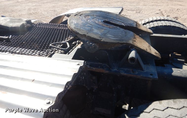 image for item DG1522 2015 Mack CHU613  semi truck