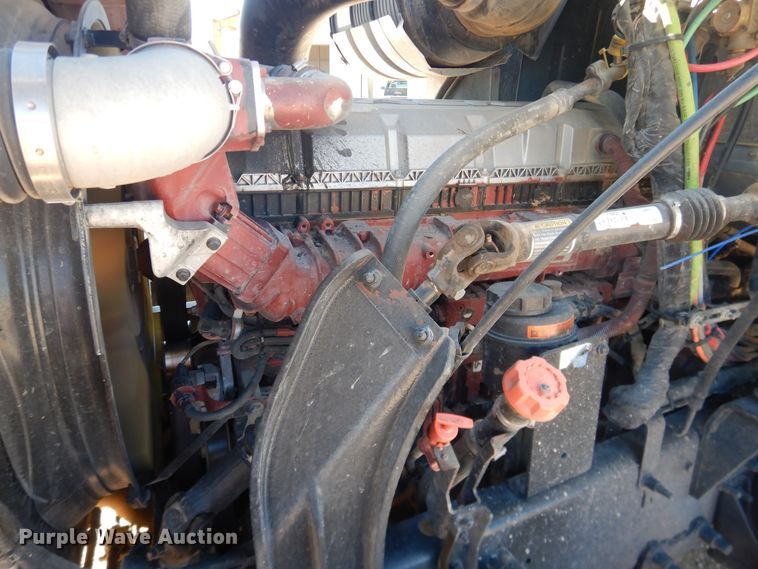 image for item DG1522 2015 Mack CHU613  semi truck