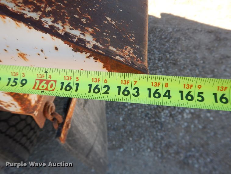 image for item DG1523 2000 Volvo VN  dump truck