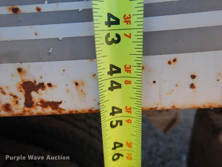 image for item DG1523 2000 Volvo VN  dump truck