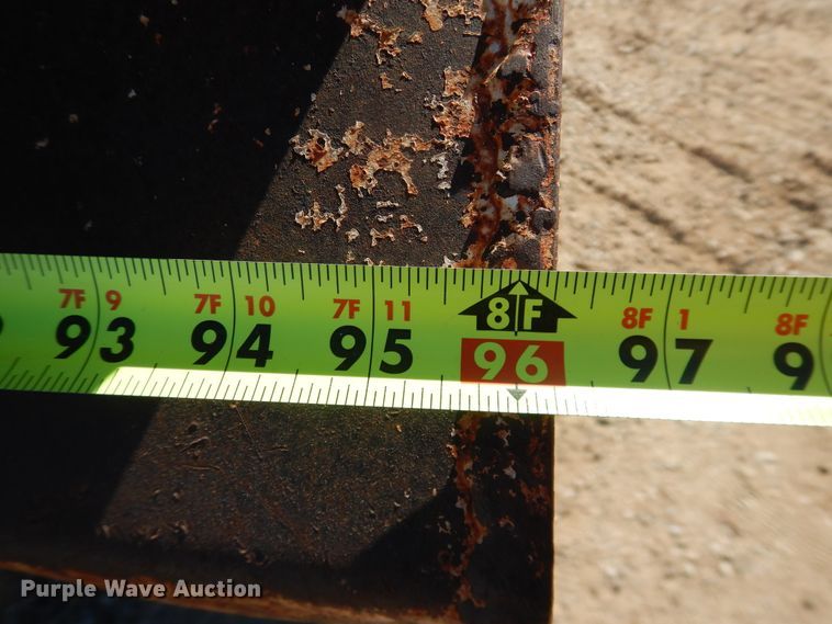 image for item DG1523 2000 Volvo VN  dump truck