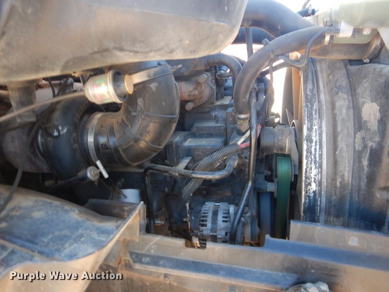 image for item DG1523 2000 Volvo VN  dump truck