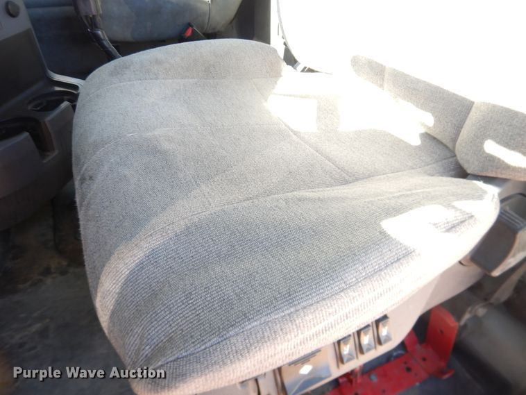 image for item DG1524 2015 Mack CHU613  semi truck