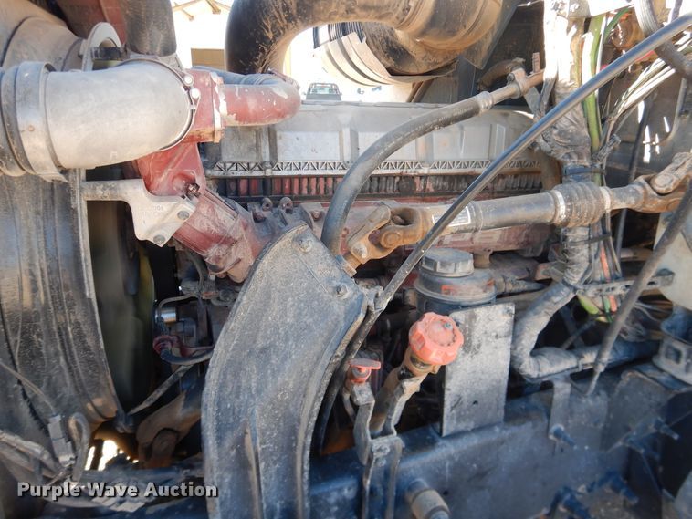 image for item DG1524 2015 Mack CHU613  semi truck