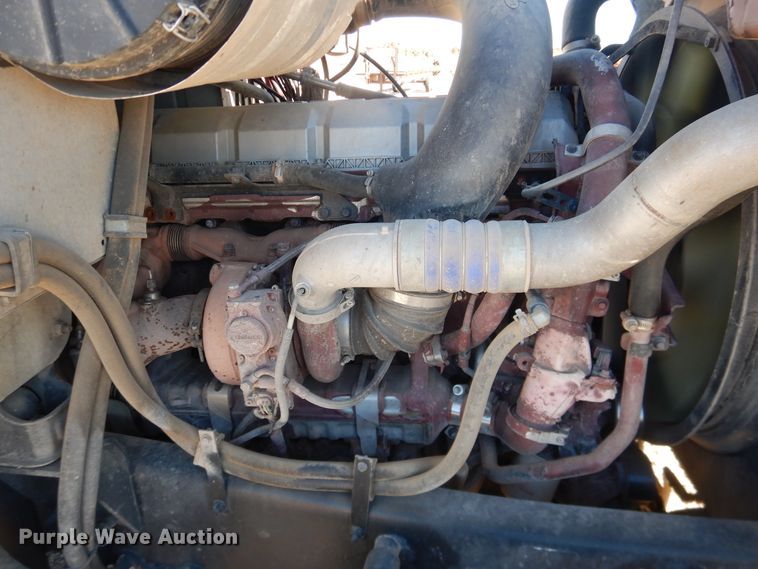 image for item DG1524 2015 Mack CHU613  semi truck