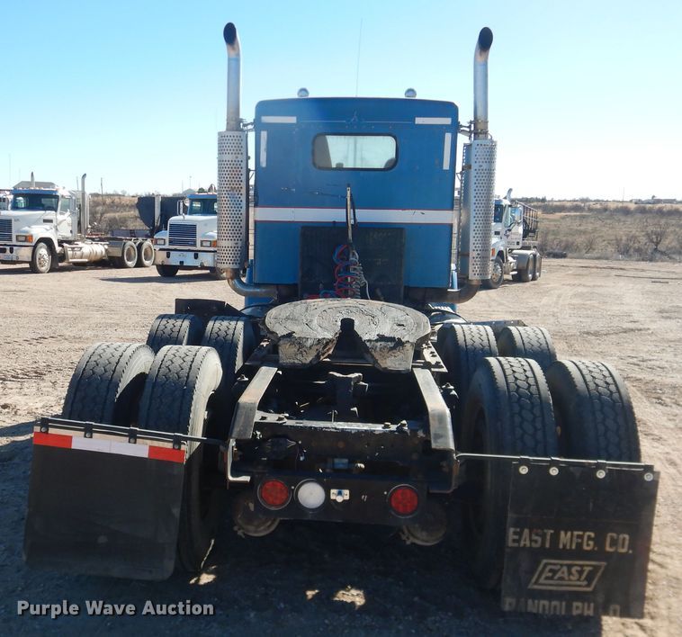 image for item DG1525 2001 Kenworth W900  semi truck