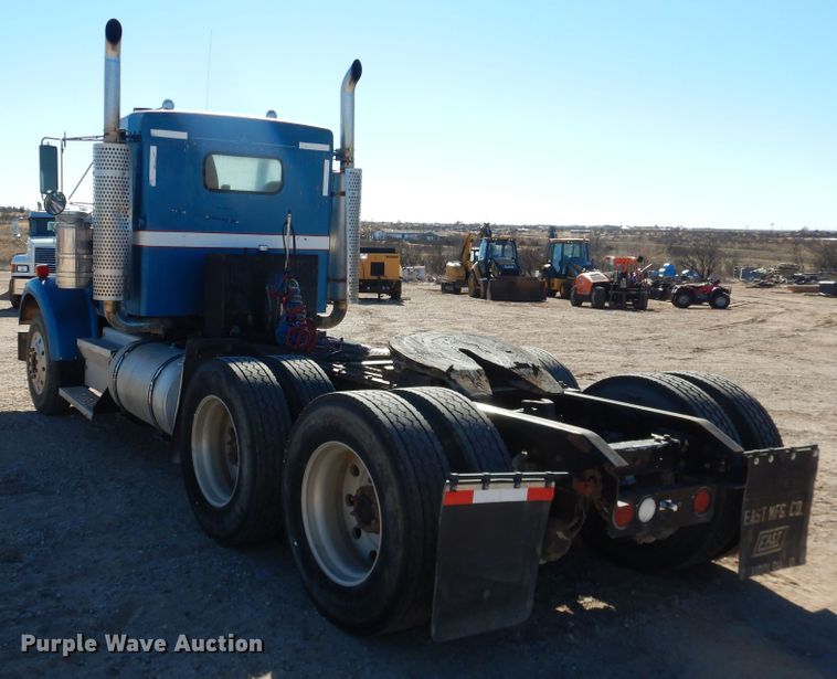 image for item DG1525 2001 Kenworth W900  semi truck