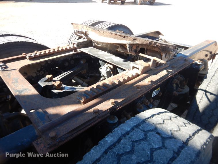 image for item DG1525 2001 Kenworth W900  semi truck