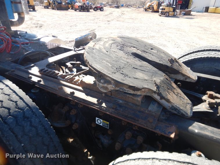 image for item DG1525 2001 Kenworth W900  semi truck