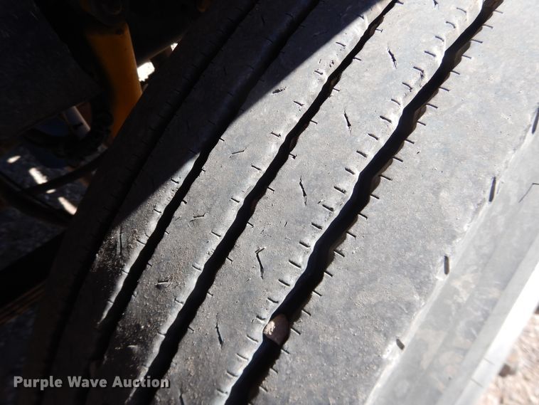 image for item DG1525 2001 Kenworth W900  semi truck