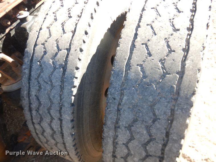 image for item DG1525 2001 Kenworth W900  semi truck