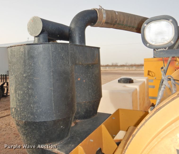 image for item DG1527 2013 Vermeer V500LEHD  vacuum excavator