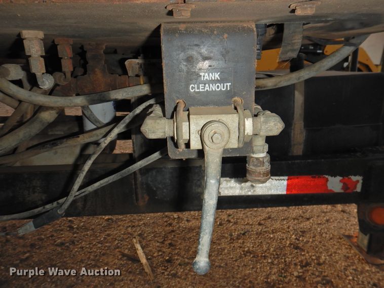 image for item DG1527 2013 Vermeer V500LEHD  vacuum excavator