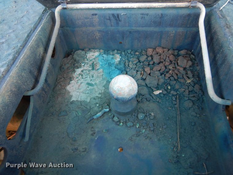 image for item DG1532 2012 Chevrolet Silverado 1500  Ext. Cab flatbed pickup truck