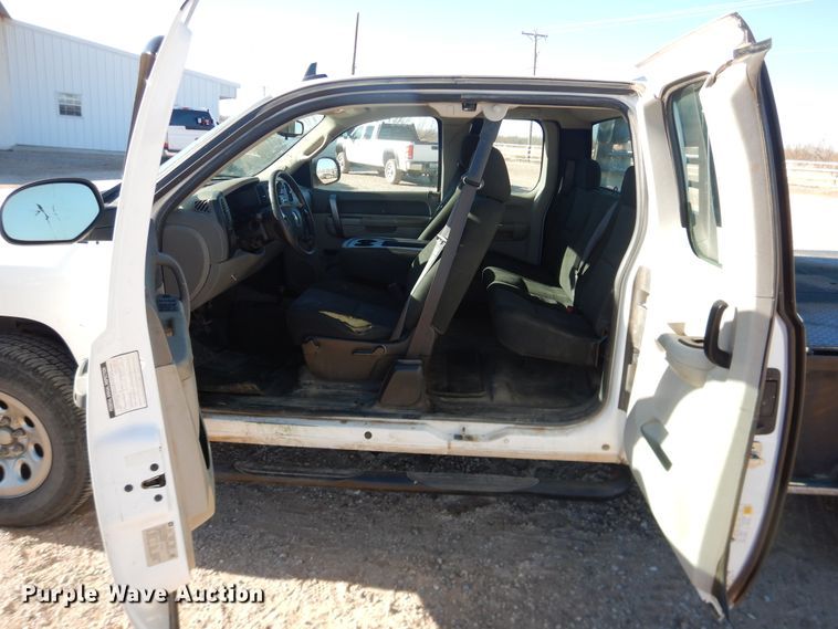 image for item DG1532 2012 Chevrolet Silverado 1500  Ext. Cab flatbed pickup truck