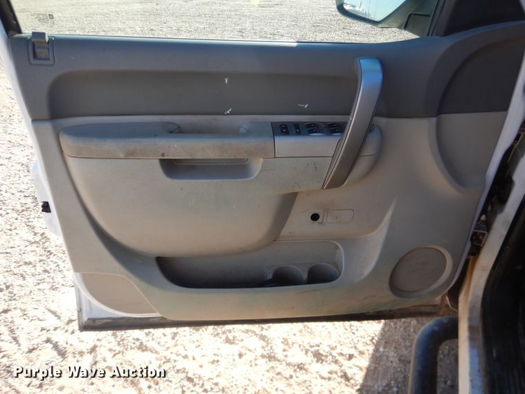 image for item DG1532 2012 Chevrolet Silverado 1500  Ext. Cab flatbed pickup truck