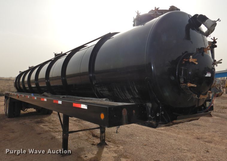 image for item DG1537 2014 Troxell vacuum trailer